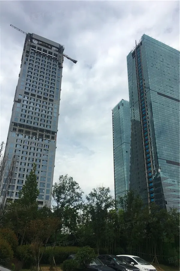 济南历下奥体中心中弘广场写字楼楼盘出租出售信息_济南写字楼楼盘